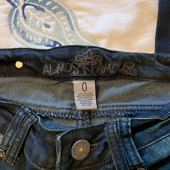 Jeans - Picture 2 of 3